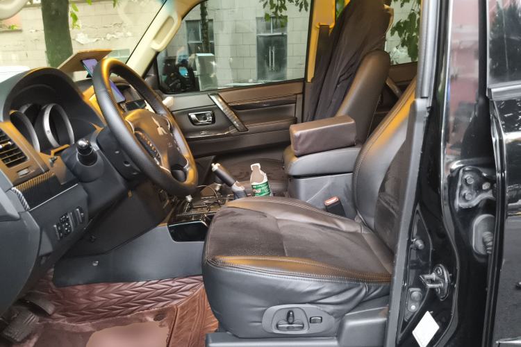 Used Mitsubishi Pajero 2018 3.0L Automatic Comfort Edition Left Front Seat