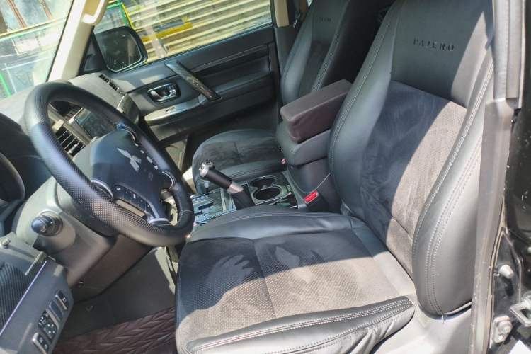 Used Mitsubishi Pajero 2018 3.0L Automatic Comfort Edition Left Front Seat