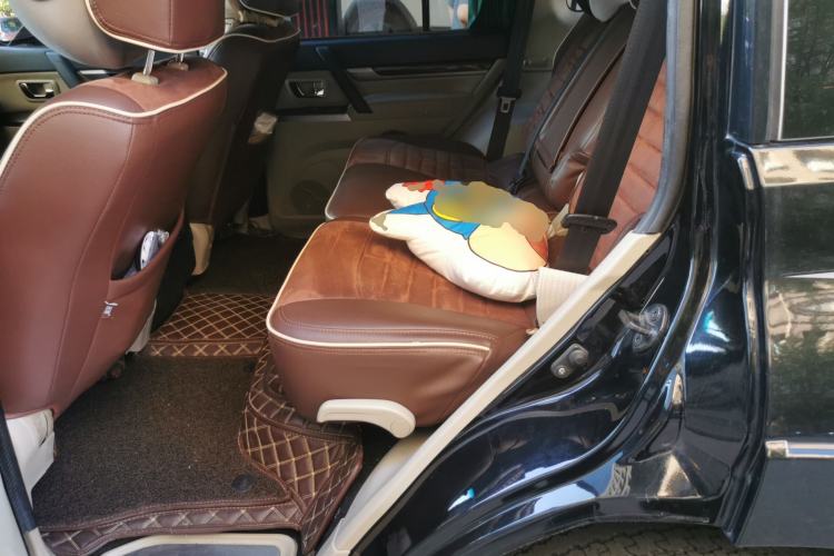 Used Mitsubishi Pajero  Left Rear Seat