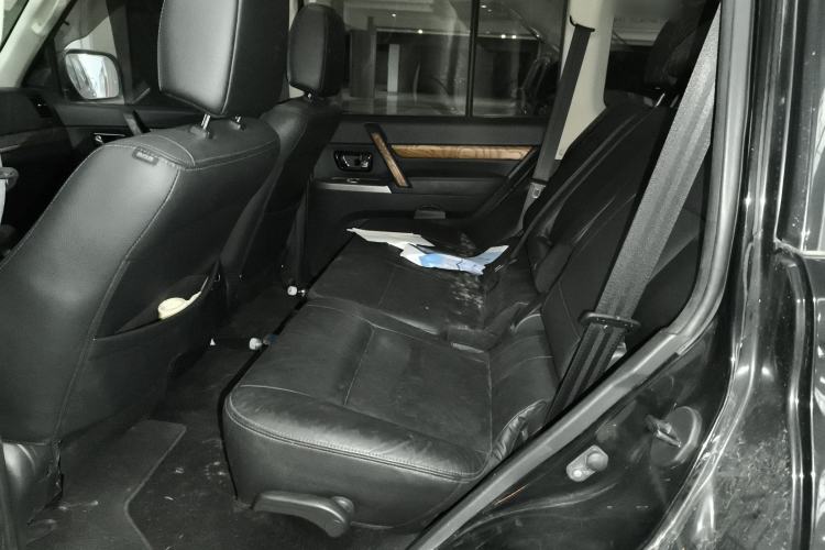 Used Mitsubishi Pajero 2018 3.0L Automatic Luxury Edition Left Rear Seat