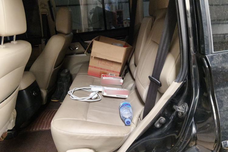 Used Mitsubishi Pajero  Left Rear Seat
