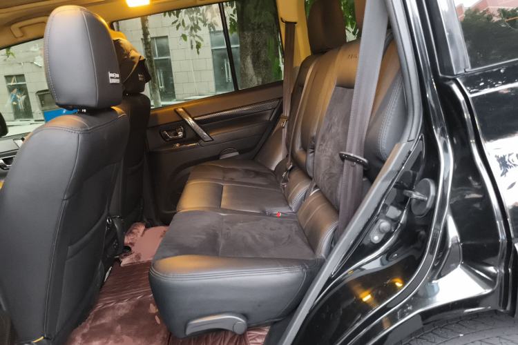 Used Mitsubishi Pajero 2018 3.0L Automatic Comfort Edition Left Rear Seat