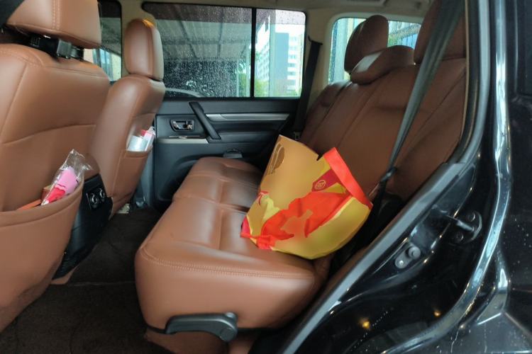 Used Mitsubishi Pajero 2018 3.0L Automatic Standard Edition Left Rear Seat