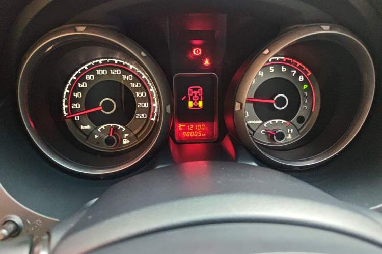 Used Mitsubishi Pajero  Odometer Close Up