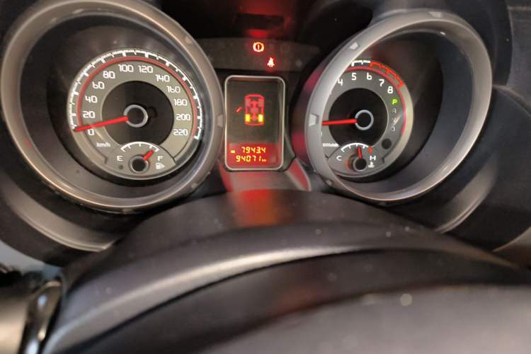 Used Mitsubishi Pajero 2018 3.0L Automatic Standard Edition Odometer Close Up