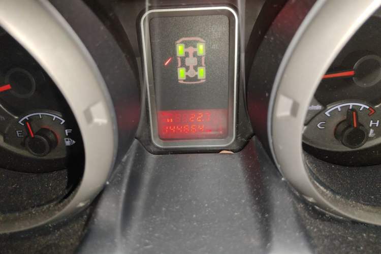 Used Mitsubishi Pajero 2018 3.0L Automatic Comfort Edition Odometer Close Up