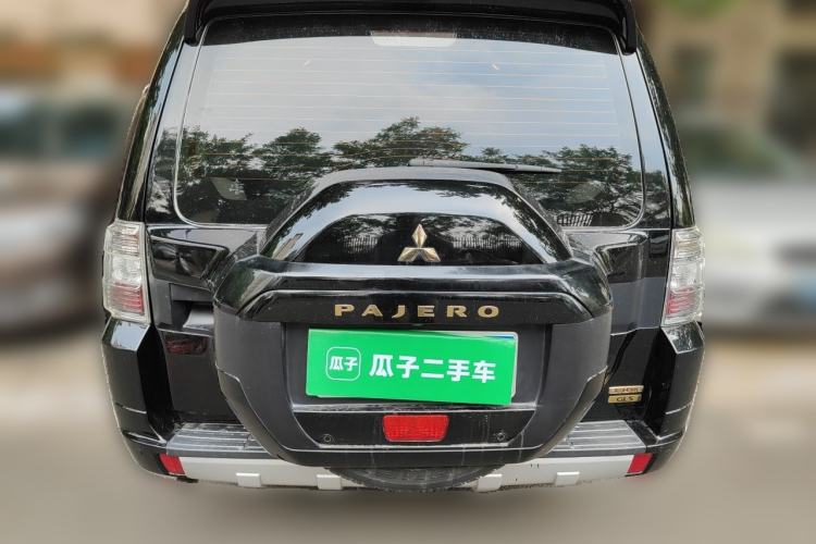 Used Mitsubishi Pajero  Rear