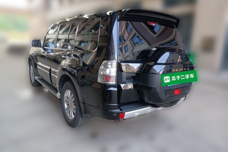 Used Mitsubishi Pajero  Rear Left 45 Deg