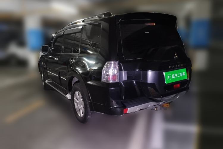 Used Mitsubishi Pajero  Rear Left 45 Deg