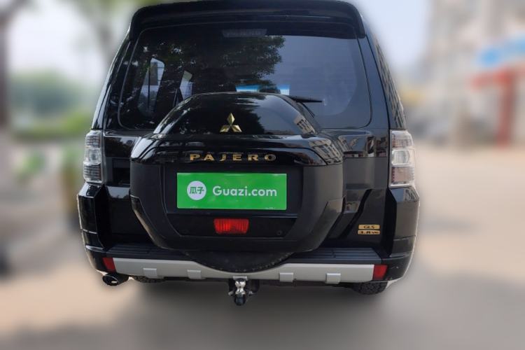 Used Mitsubishi Pajero  Rear