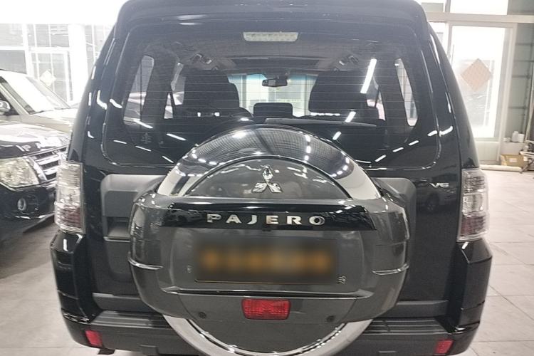Used Mitsubishi Pajero 2018 3.0L Automatic Standard Edition Rear