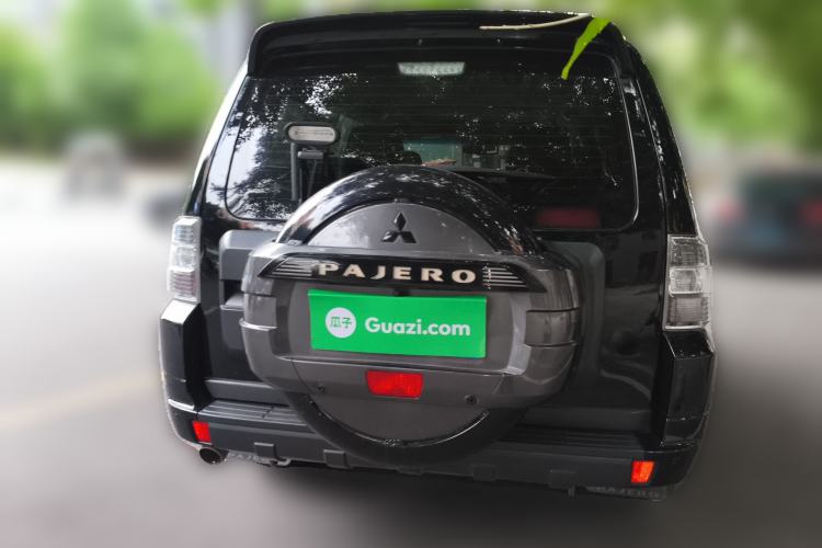 Used Mitsubishi Pajero 2018 3.0L Automatic Comfort Edition Rear