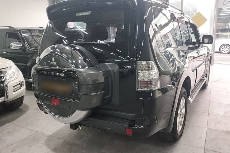 Used Mitsubishi Pajero 2018 3.0L Automatic Standard Edition Rear Right 45 Deg
