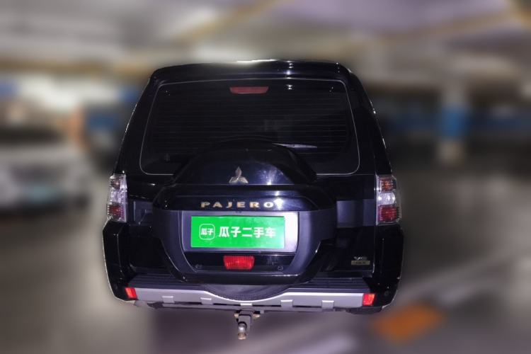 Used Mitsubishi Pajero  Rear