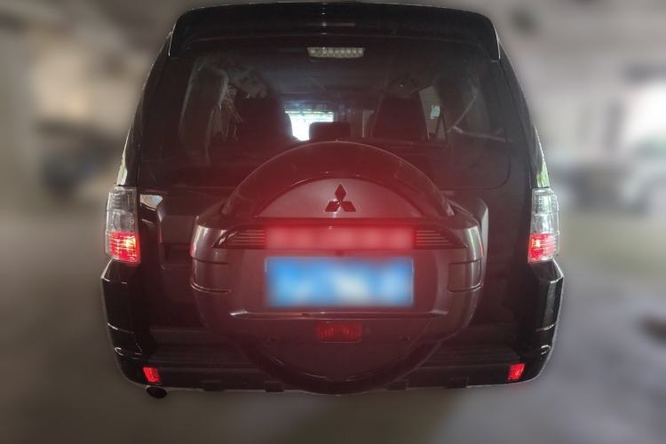 Used Mitsubishi Pajero 2018 3.0L Automatic Comfort Edition Rear