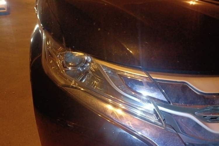 Used Mitsubishi Pajero  Right Front Headlight