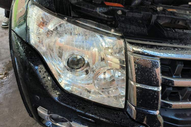 Used Mitsubishi Pajero 2018 3.0L Automatic Standard Edition Right Front Headlight