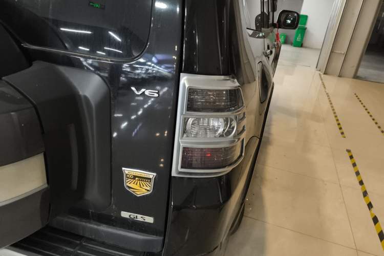 Used Mitsubishi Pajero 2018 3.0L Automatic Luxury Edition Right Rear Taillight