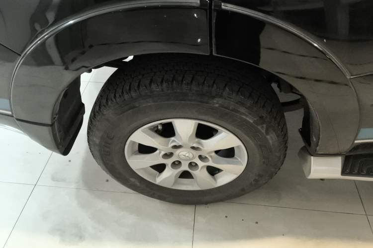 Used Mitsubishi Pajero 2018 3.0L Automatic Luxury Edition Right Rear Wheel Hub