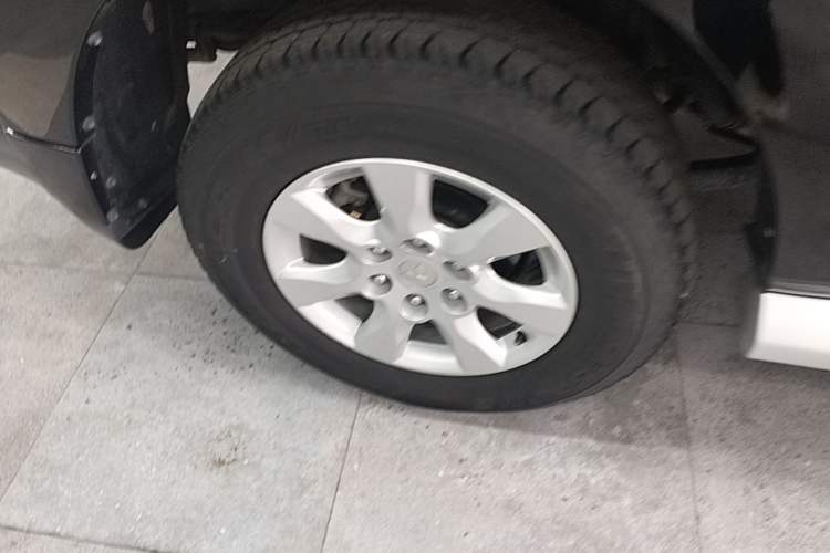 Used Mitsubishi Pajero 2018 3.0L Automatic Standard Edition Right Rear Wheel Hub