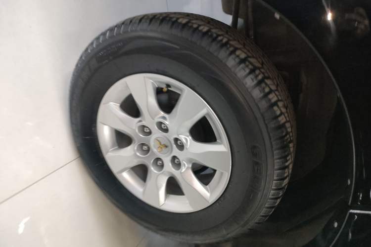 Used Mitsubishi Pajero 2018 3.0L Automatic Luxury Edition Right Rear Wheel Hub