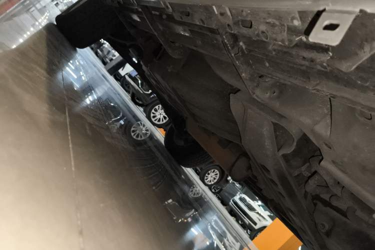 Used Mitsubishi Pajero 2018 3.0L Automatic Luxury Edition Right Side Sill