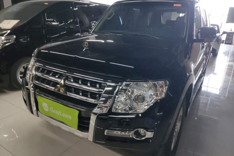 Used Mitsubishi Pajero 2018 3.0L Automatic Luxury Edition Guazi used car, China used car export, Used car for sale, Used  cars, Cheapest cars for sale
