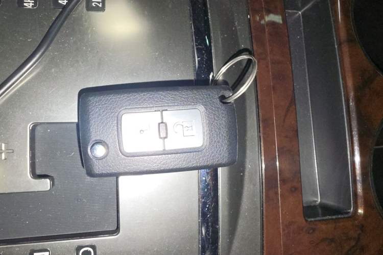 Used Mitsubishi Pajero  Vehicle Key