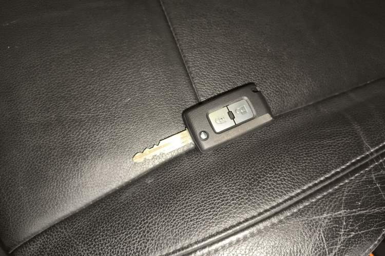 Used Mitsubishi Pajero 2018 3.0L Automatic Luxury Edition Vehicle Key