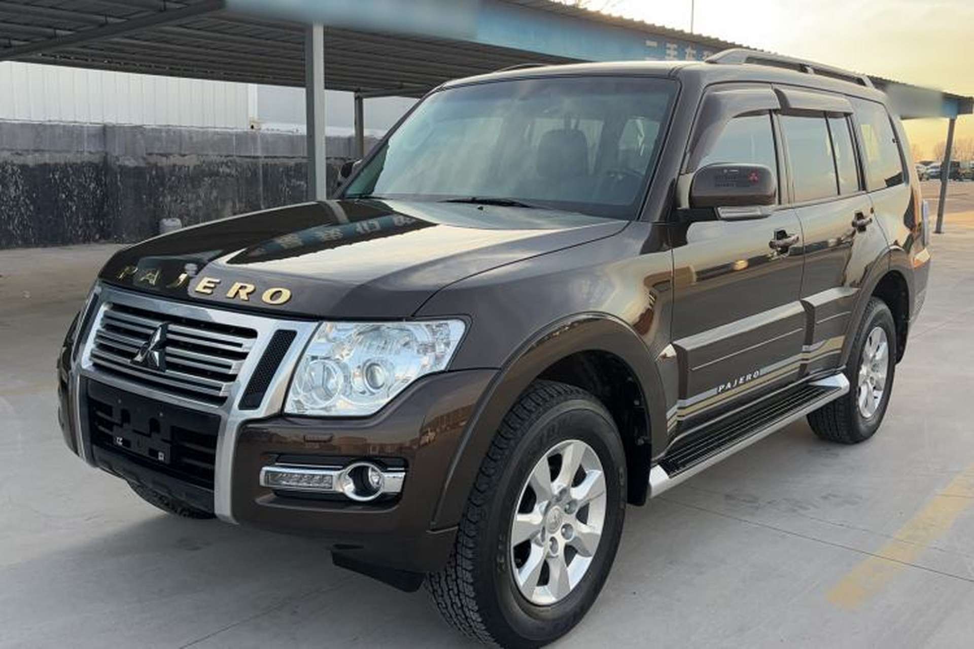 Used Mitsubishi Pajero 2018 3.0L Automatic Comfort Edition Front Left 45 Deg