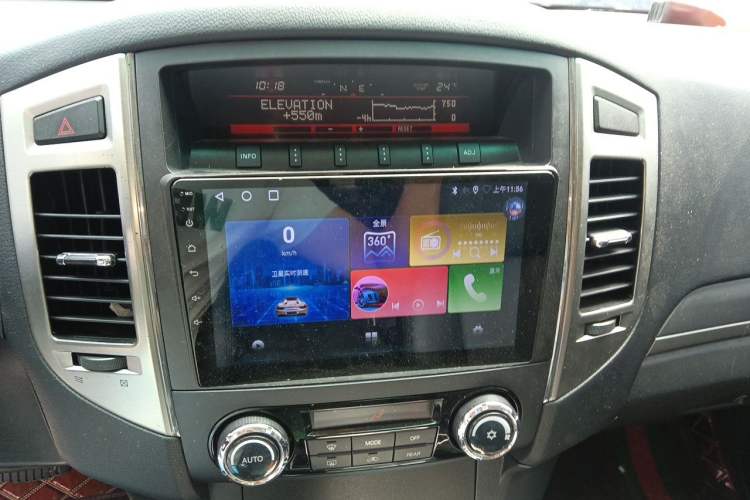 Used Mitsubishi Pajero 2018 3.0L Automatic Standard Edition Audio And AC Panel