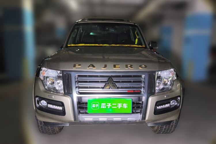 Used Mitsubishi Pajero 2018 3.0L Automatic Prestige Edition Front