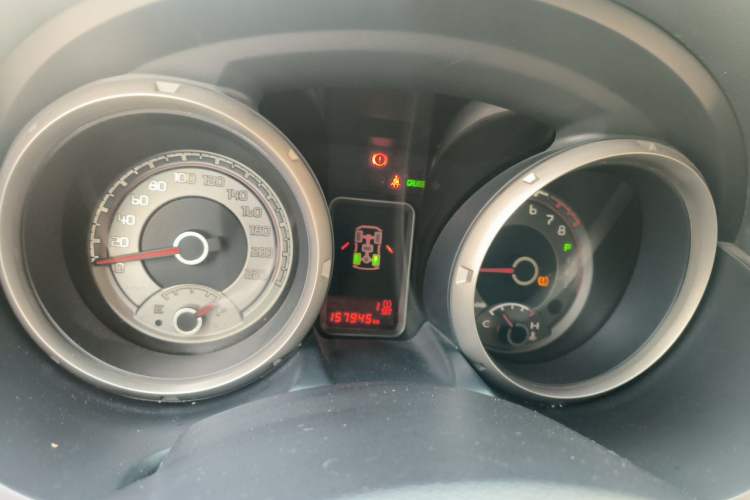 Used Mitsubishi Pajero  Instrument Cluster