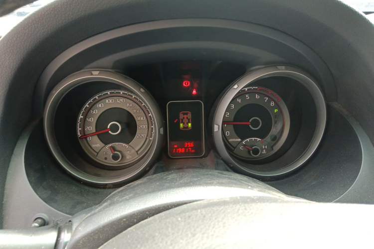 Used Mitsubishi Pajero 2018 3.0L Automatic Standard Edition Instrument Cluster