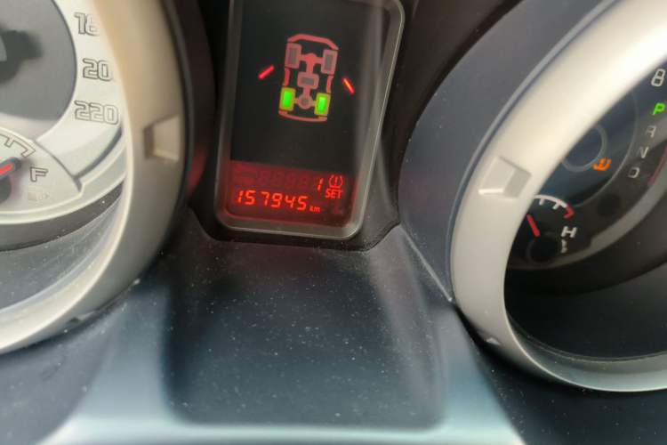 Used Mitsubishi Pajero  Odometer Close Up