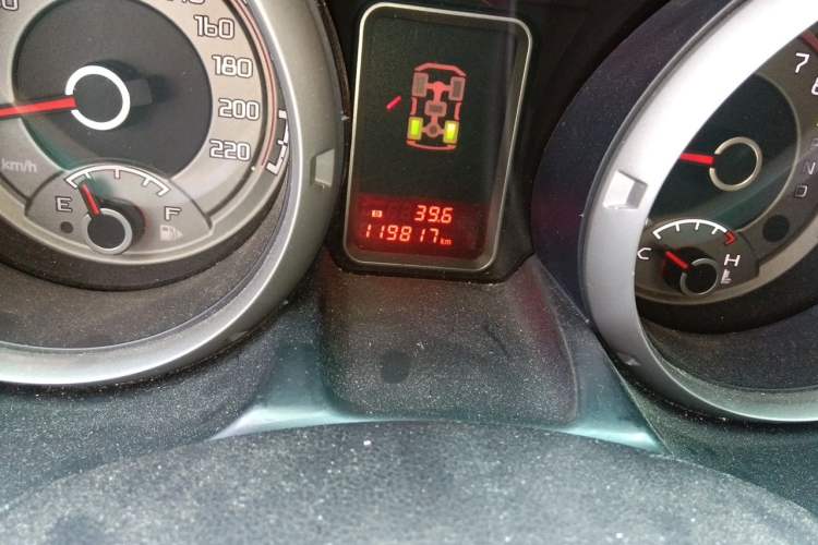 Used Mitsubishi Pajero 2018 3.0L Automatic Standard Edition Odometer Close Up