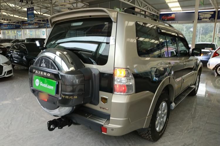 Used Mitsubishi Pajero 2018 3.0L Automatic Standard Edition Rear Right 45 Deg