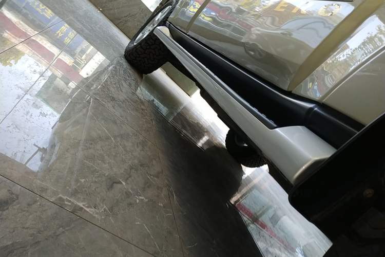 Used Mitsubishi Pajero 2018 3.0L Automatic Standard Edition Right Side Sill