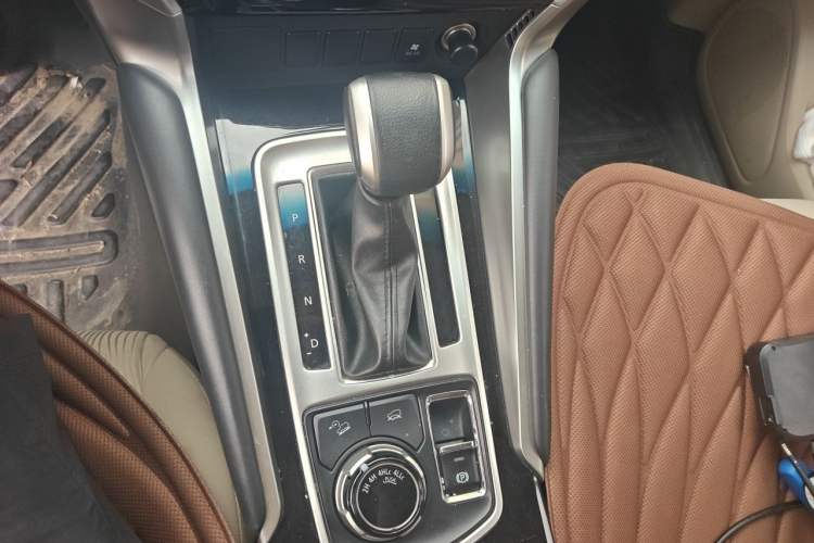 Used Mitsubishi Pajero  Gear Lever