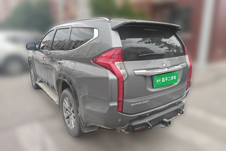 Used Mitsubishi Pajero  Rear Left 45 Deg