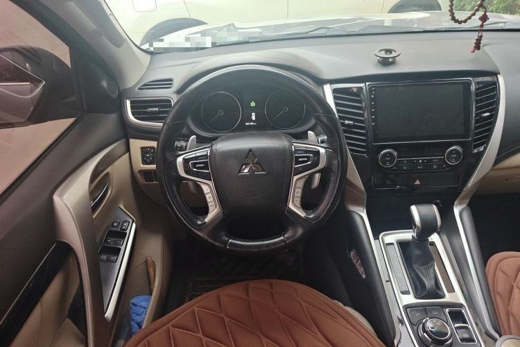 Used Mitsubishi Pajero  Steering Wheel