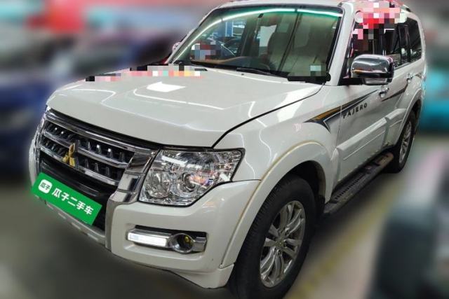 Used Mitsubishi Pajero 2018 V97 3.8L 5-Door GLS No Sunroof Middle East Specification