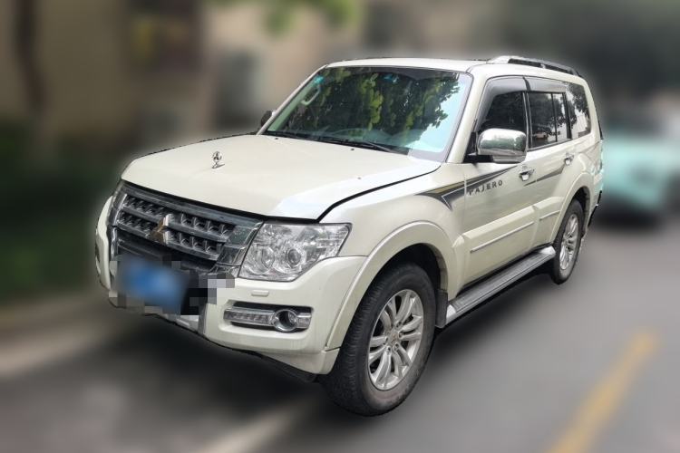 Used Mitsubishi Pajero 2018 V97 3.8L 5-Door GLS Sunroof – Middle East Guazi used car, China used car export, Used car for sale, Used cars, Cheapest cars for sale