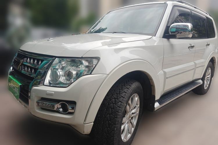 Used Mitsubishi Pajero 2018 V97 3.8L 5-Door GLS Sunroof – Middle East Guazi used car, China used car export, Used car for sale, Used cars, Cheapest cars for sale