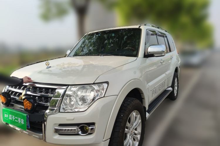 Used Mitsubishi Pajero Guazi used car, China used car export, Used car for sale, Used cars, Cheapest cars for sale