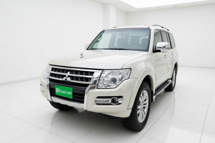 Używany Mitsubishi Pajero 2018 V97 3.8L 5-Door GLS Sunroof – Middle East Guazi used car, China used car export, Used car for sale, Used  cars, Cheapest cars for sale