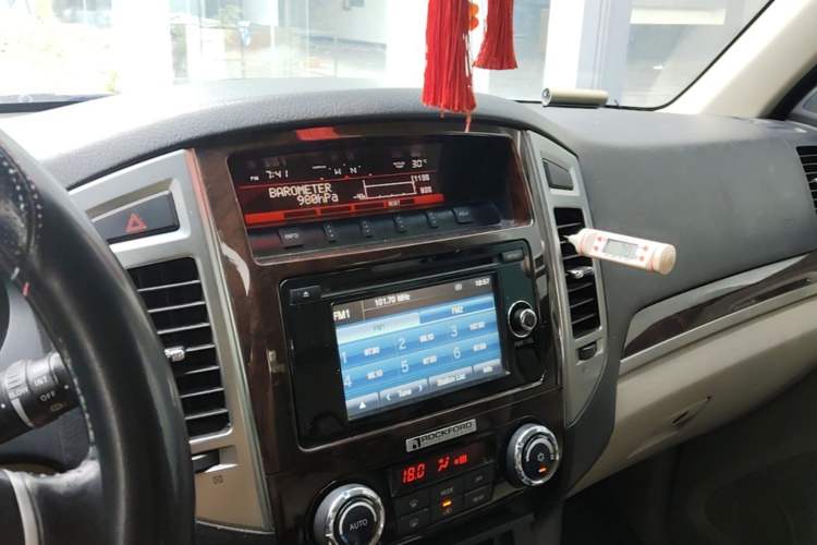 Used Mitsubishi Pajero 2018 V97 3.8L 5-Door GLS Sunroof – Middle East Audio And AC Panel