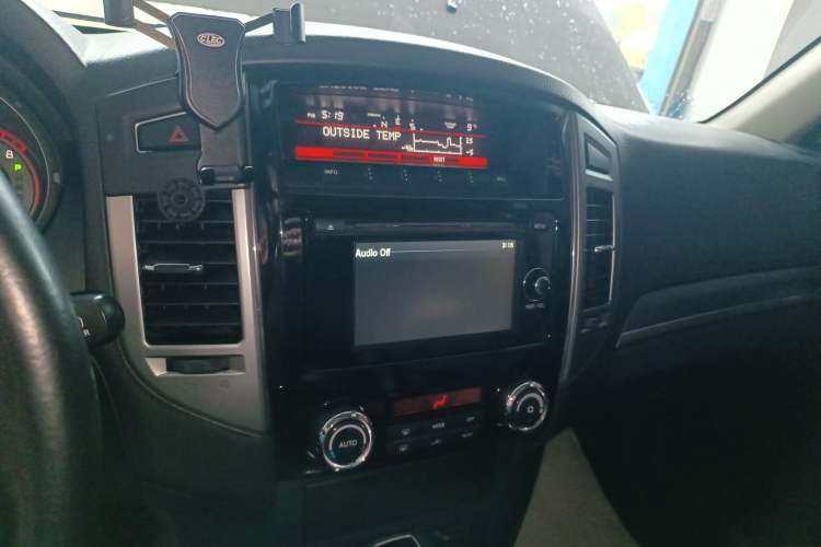 Used Mitsubishi Pajero 2018 V97 3.8L 5-Door GLS Sunroof – Middle East Audio And AC Panel