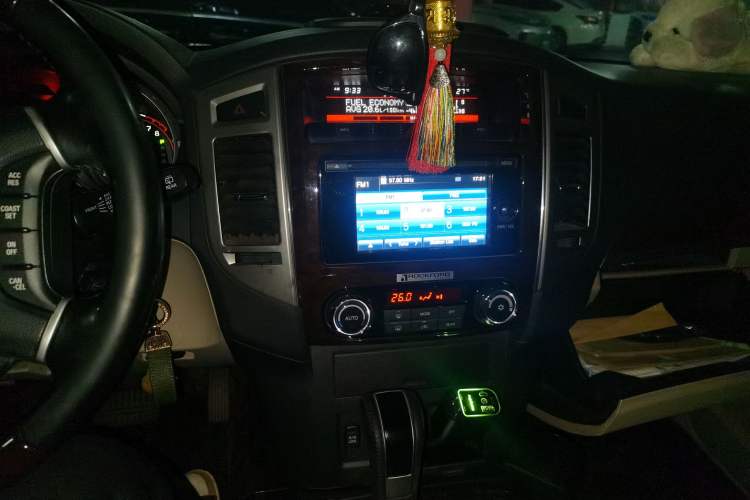 Used Mitsubishi Pajero 2018 V97 3.8L 5-Door GLS Sunroof Single-Difference Model – Middle East Audio And AC Panel