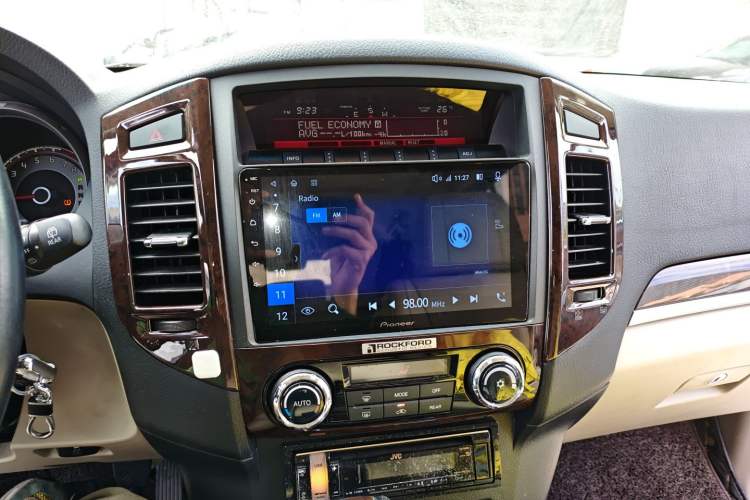 Used Mitsubishi Pajero 2018 V97 3.8L 5-Door GLS Sunroof – Middle East Audio And AC Panel